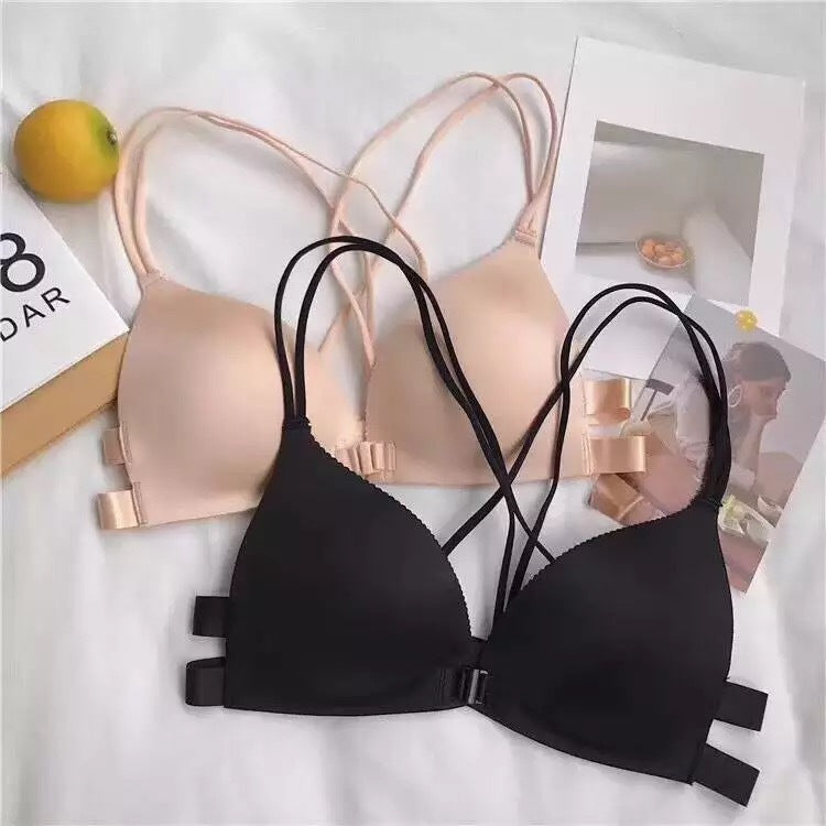 Bra with front buckle