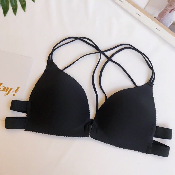Bra with front buckle