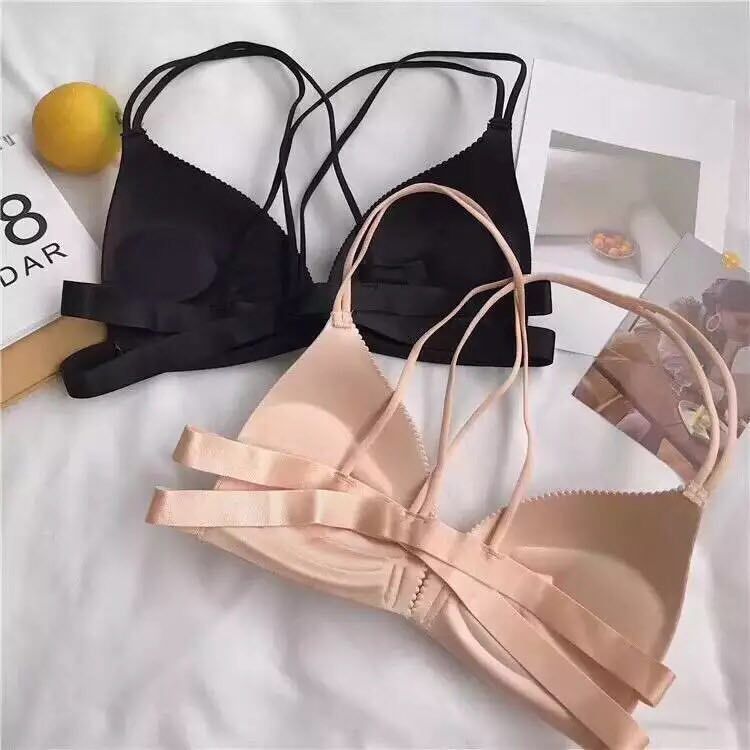 Bra with front buckle